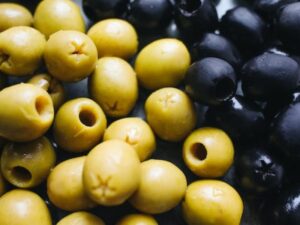 Can You Eat Raw Olives
